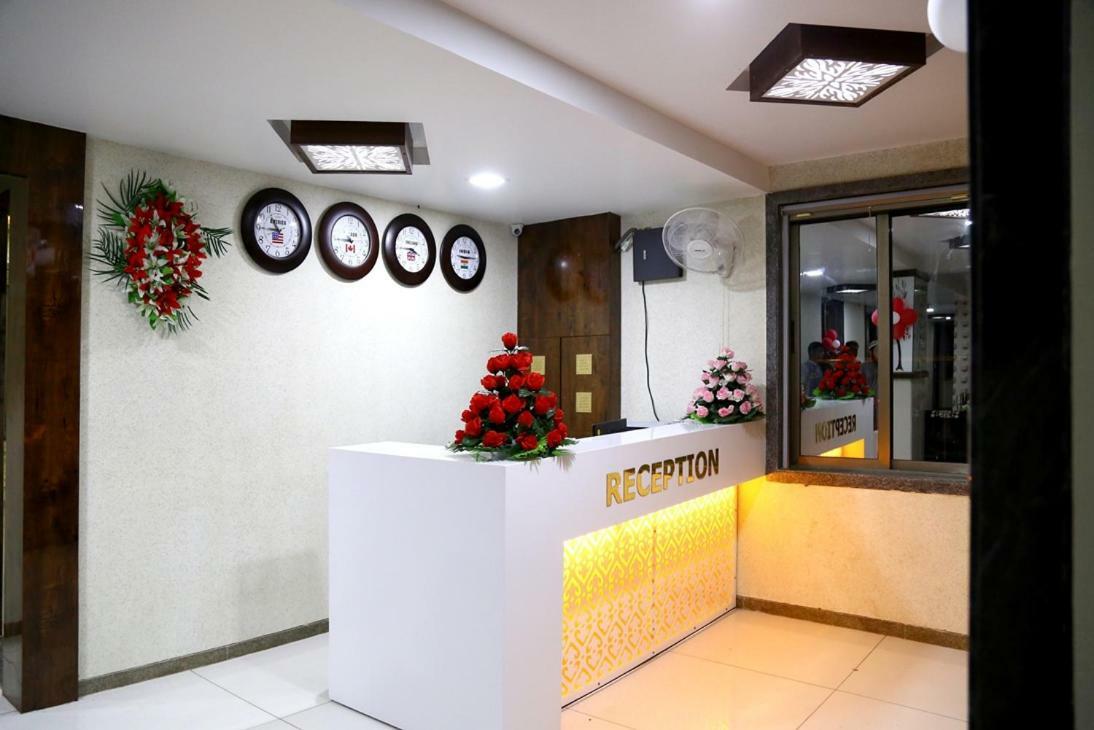 Hotel Shahi Darbar Navsari Exterior foto