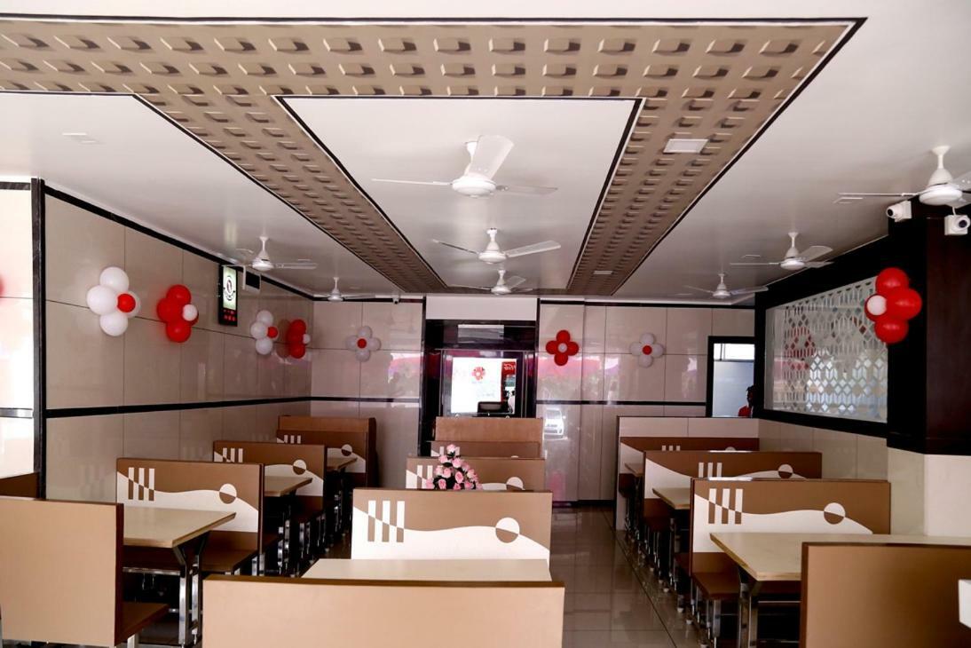 Hotel Shahi Darbar Navsari Exterior foto