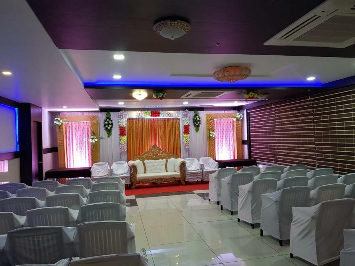 Hotel Shahi Darbar Navsari Exterior foto